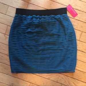 Xhilaration blue textured skirt w/ black waistband